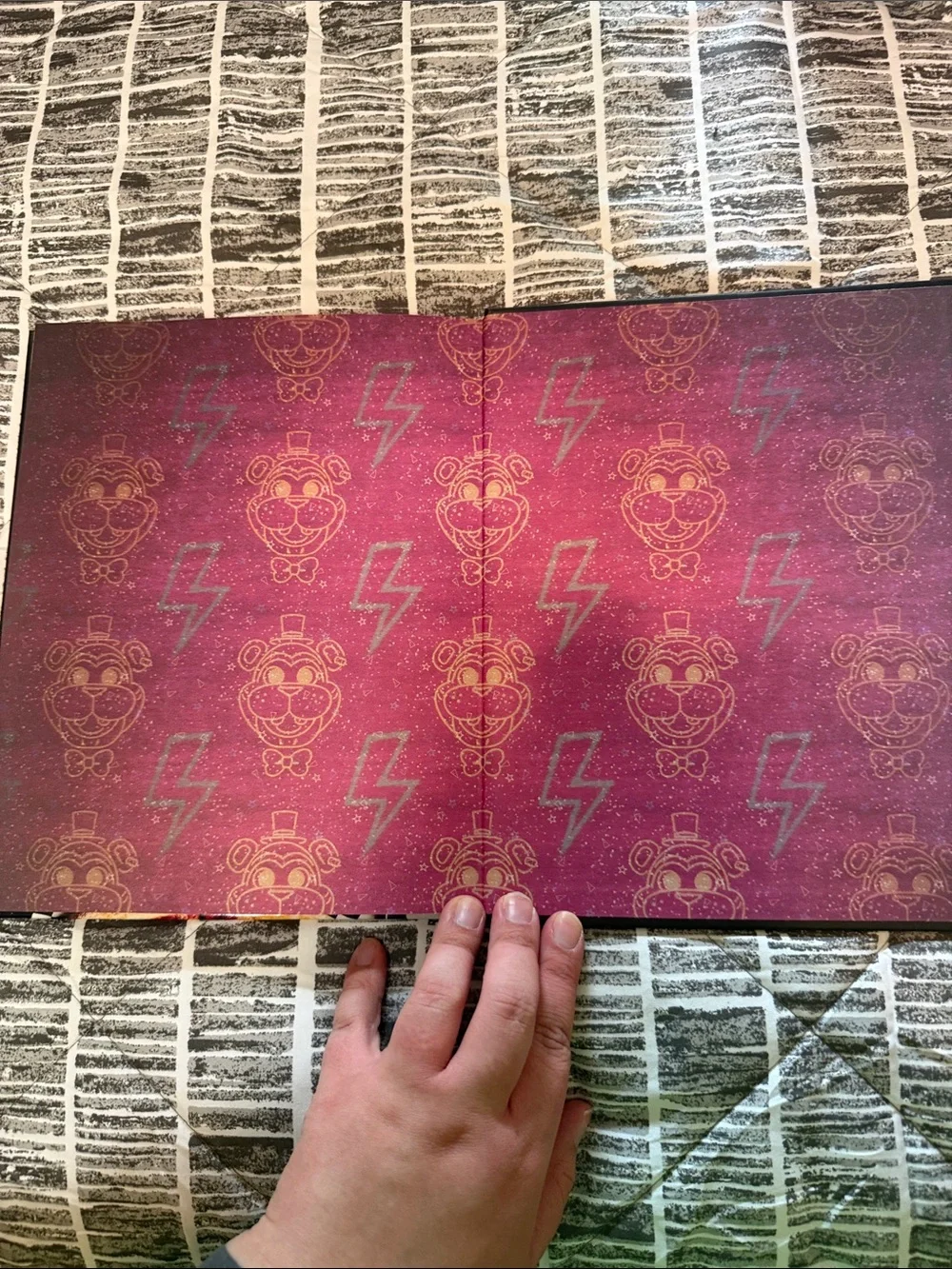 The Official Five Nights at Freddy's Cookbook: An AFK Book